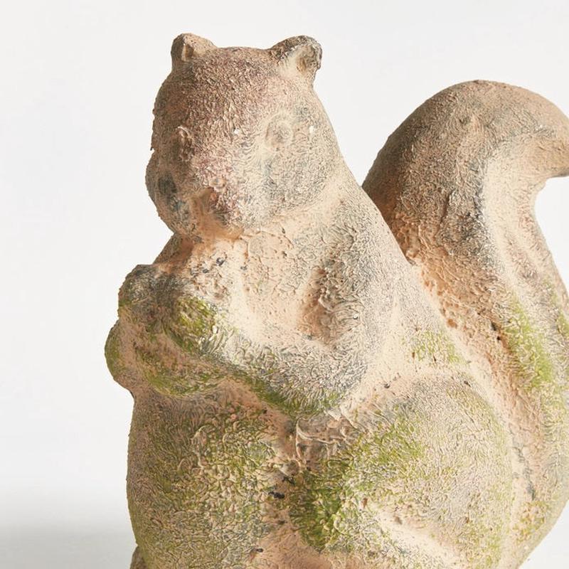 NAPA HOME AND GARDEN - WEATHERED GARDEN SQUIRREL